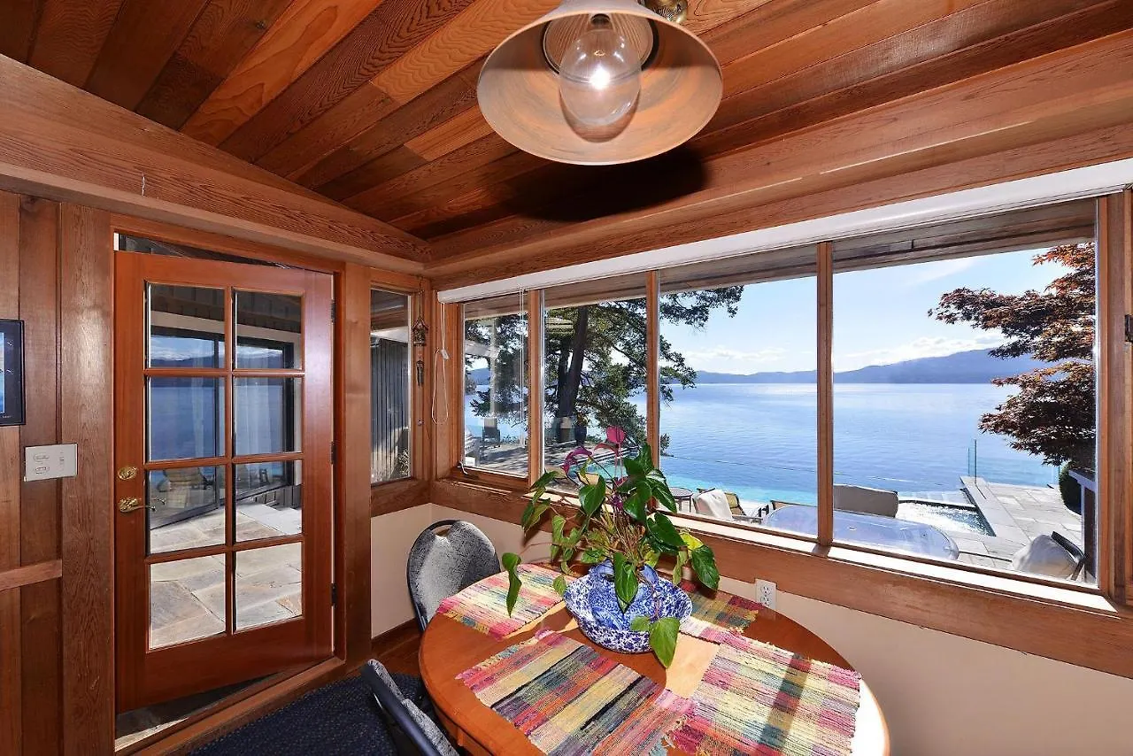 Oceanside Lodge Saanich Inlet North Saanich