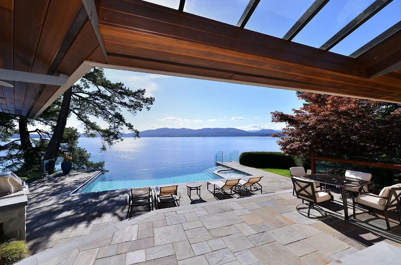 Oceanside Lodge Saanich Inlet North Saanich