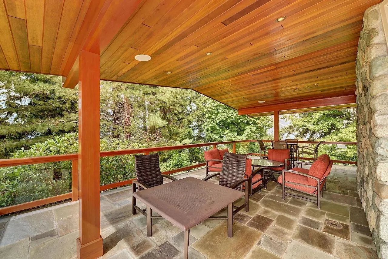 Oceanside Lodge Saanich Inlet North Saanich 0*,  Canada